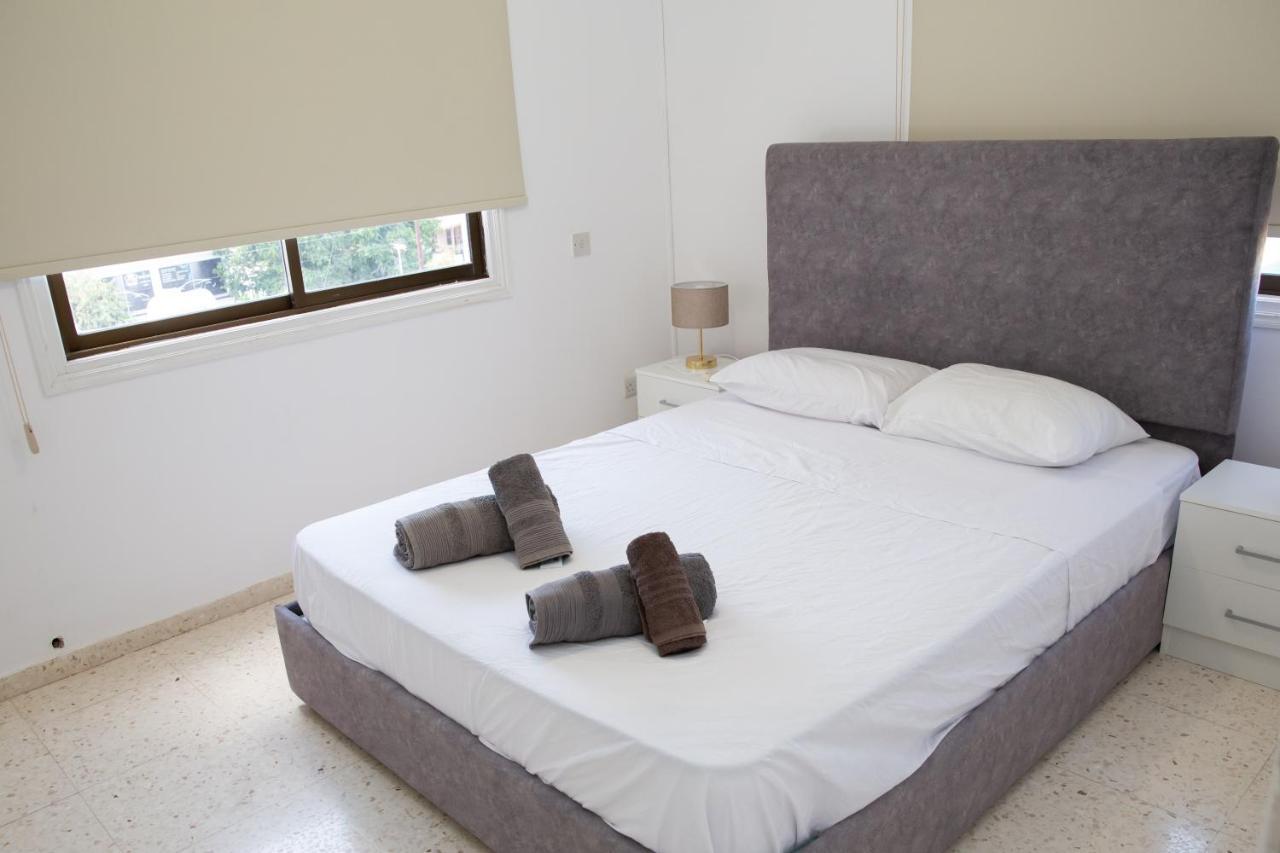 Spacious 2 Bedroom Appartment Near Mall -Internet 1Gbps Paphos Exteriör bild