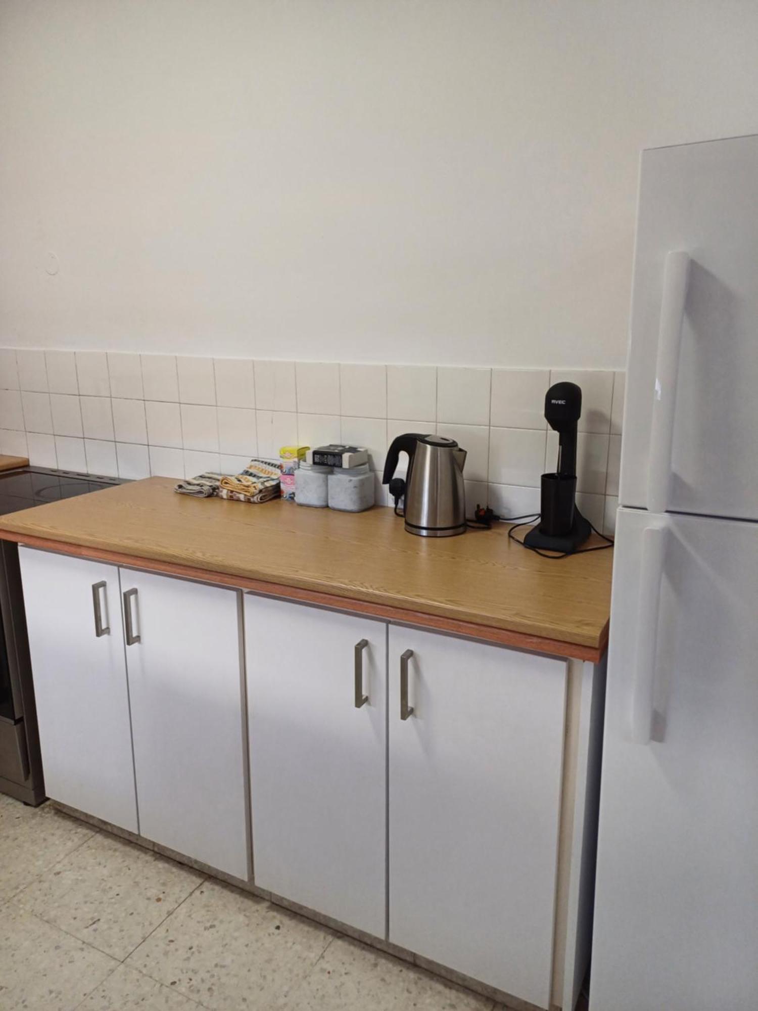 Spacious 2 Bedroom Appartment Near Mall -Internet 1Gbps Paphos Exteriör bild